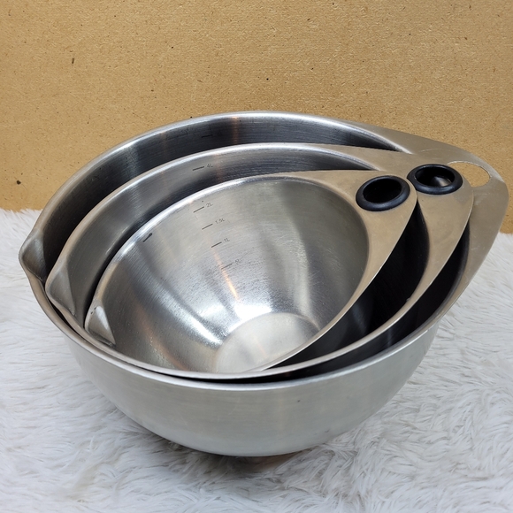 Pampered Chef Stainless Steel Mixing Bowls  Set of 3  (No LIds)  1735 - Picture 1 of 9